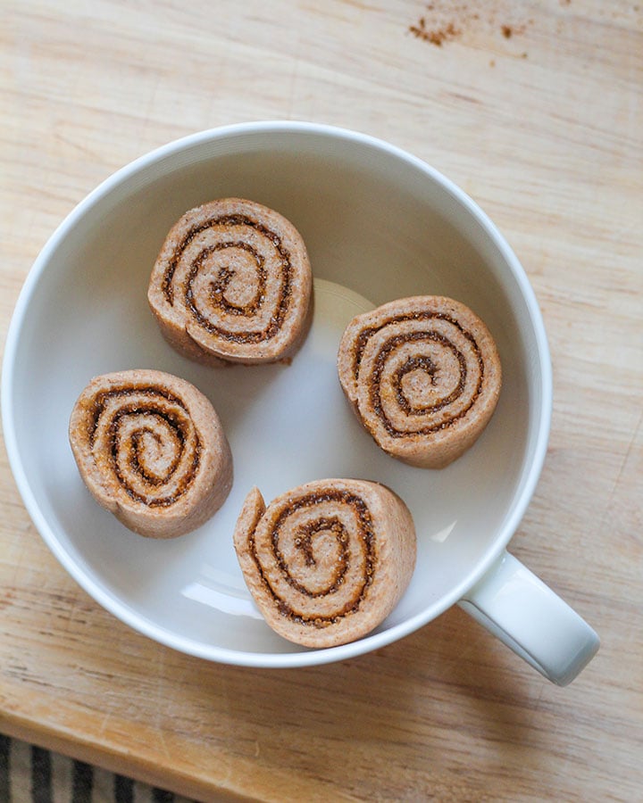 Cinnamon Rolls before cooking in the microwave.