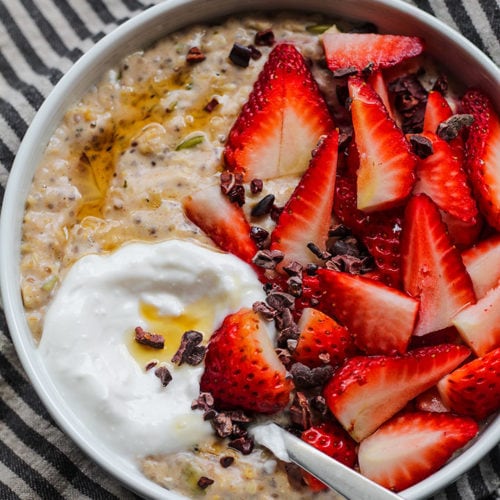 High Protein Strawberry Oatmeal - Plant Based RD