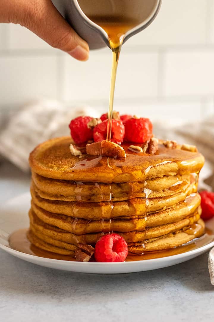 Fluffy Vegan Pumpkin Pancakes