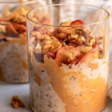 Easy Apple Pie Overnight Oats