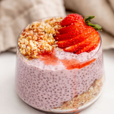 Strawberry Crumble Chia Pudding